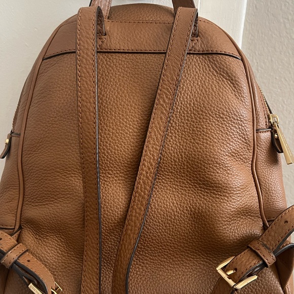 Brown Michael Kors backpack - Picture 2 of 5